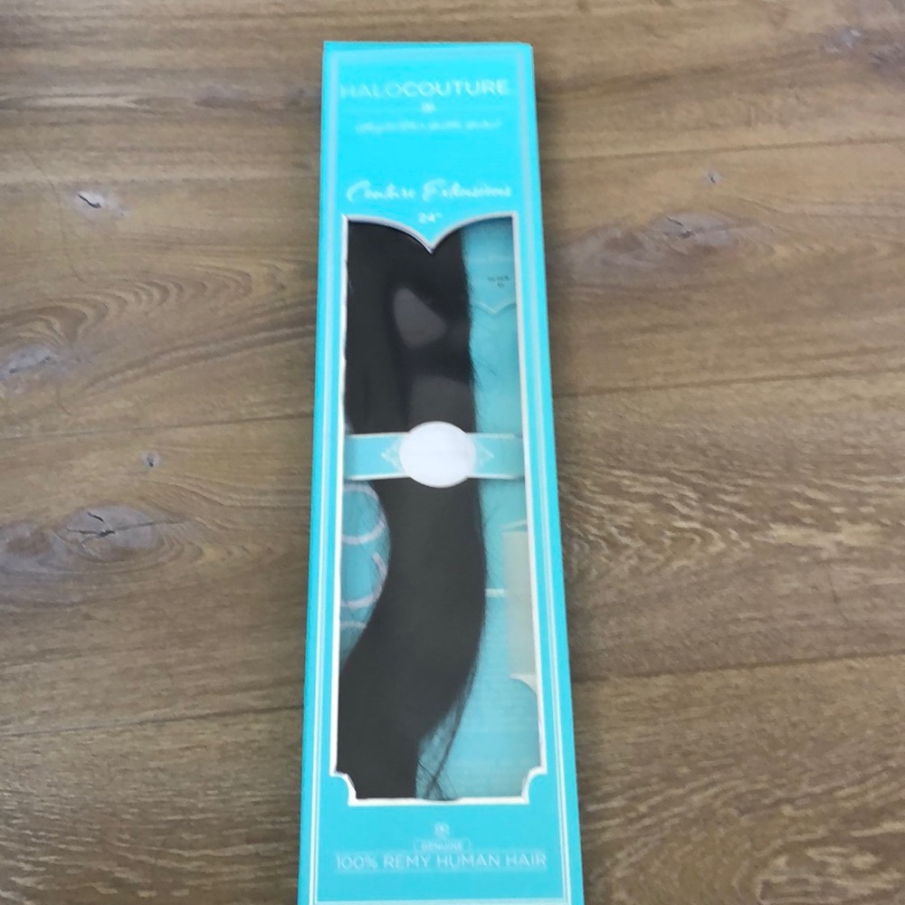 Halocouture 24-inch hair extensions